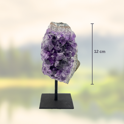 Amethyst‑Stein auf Ständer - Größe L