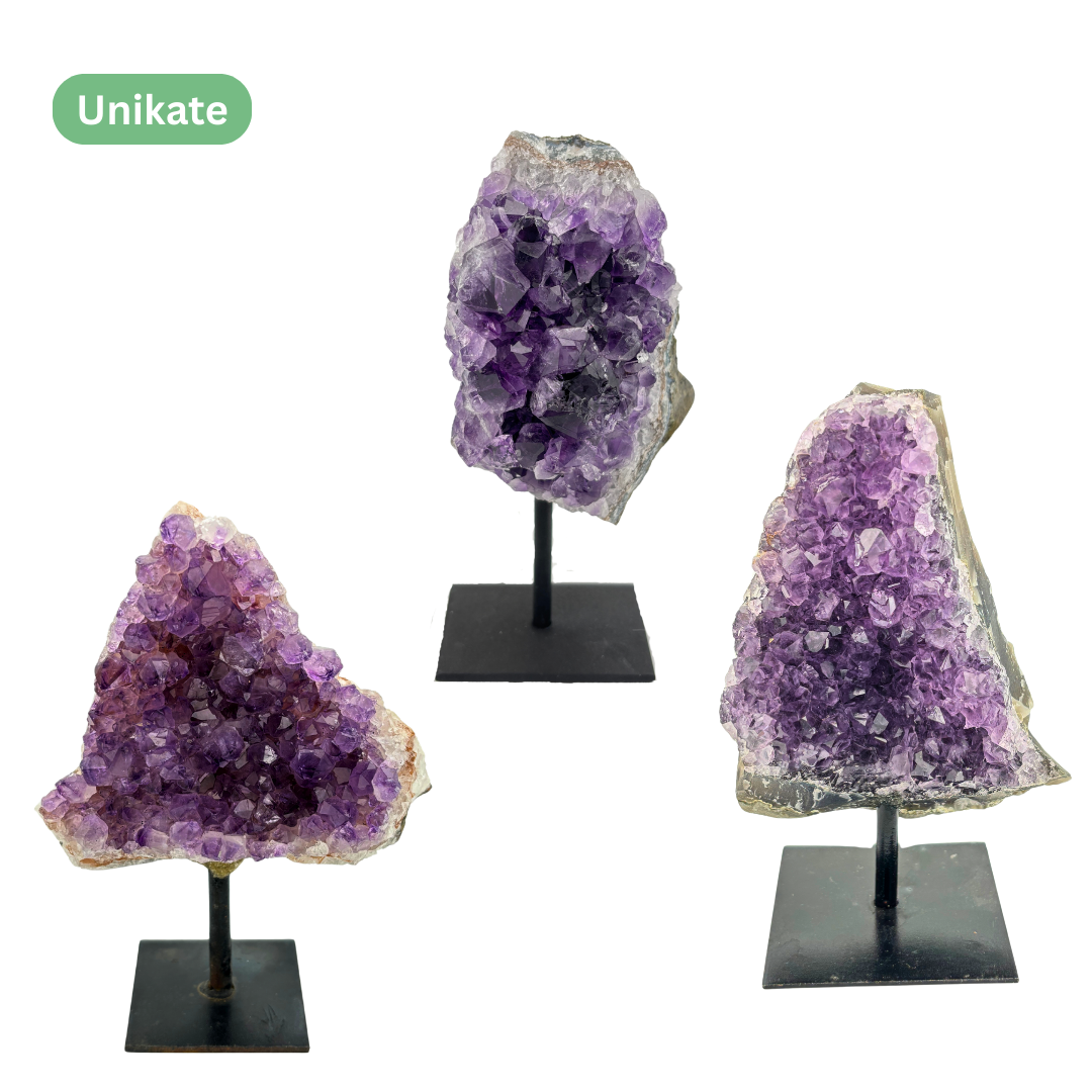 Amethyst‑Stein auf Ständer - Größe L